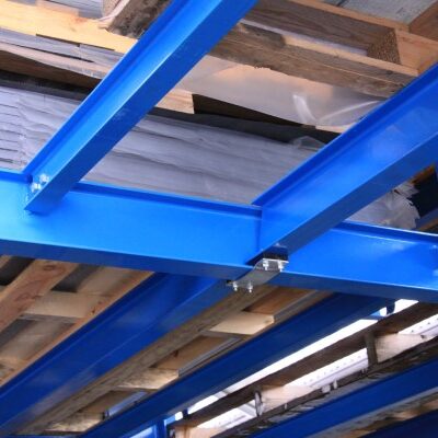 Crossbeams for cantilever racks