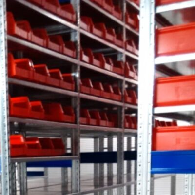 Plastic containers for shelf racks