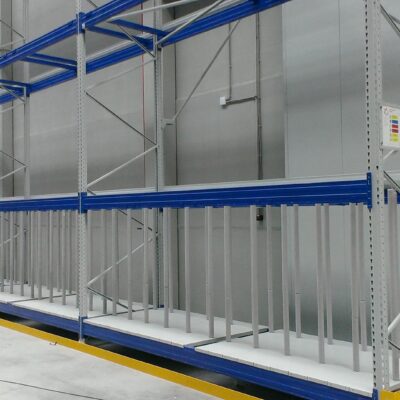 Pallet racks wall mounted with beams for segregation