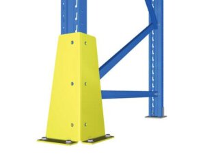 Corner bumper for a pallet rack