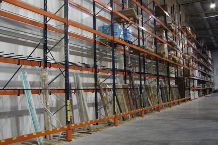 Row racks for the storage of mixed products