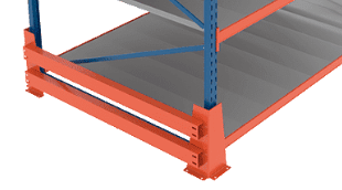 Side bumper for a pallet rack